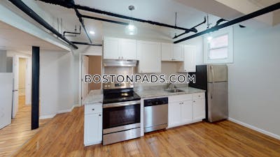 Allston Spacious 4 bed 2 Bath apartment right on Comm Ave BU Area, Best deal in town! Boston - $4,960