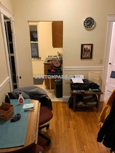 Allston Best Deal Alert! Spacious Studio 1 Bath apartment in Comm Ave Boston - $2,280
