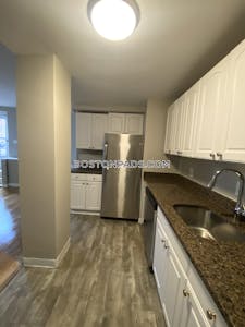 Dorchester 3 Beds 1 Bath Boston - $3,418 50% Fee