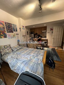 Mission Hill Deal Alert! Studio Bed 1 Bath apartment in South Huntington Ave Boston - $1,950