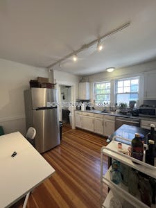 Somerville 4 Bed, 1 Bath Unit  Tufts - $5,300