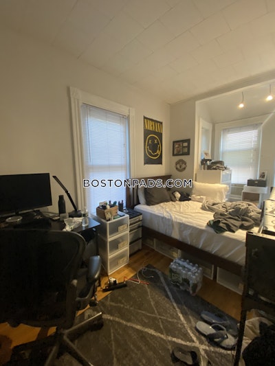 Somerville 4 Beds 1 Bath  Tufts - $5,000