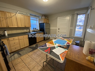 Mission Hill 4 Bed, 1 Bath Unit Boston - $6,600