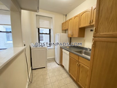 Fenway/kenmore Great Deal! 1 Bed 1 Bath Available NOW on Riverway! Boston - $2,350
