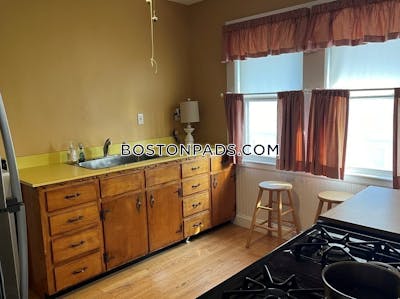 Medford 4 Beds Tufts  Tufts - $5,000