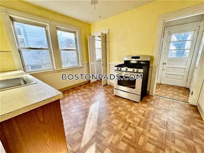 Medford 3 Beds Tufts  Tufts - $3,750