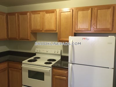 Brookline 2 Beds 1 Bath  Beaconsfield - $3,195 No Fee