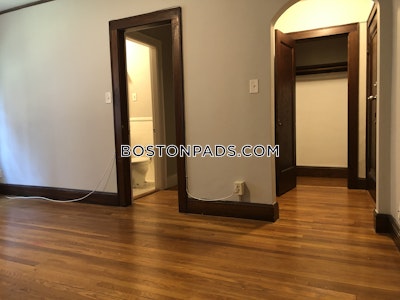 Somerville Apartment for rent Studio 1 Bath  Tufts - $2,300